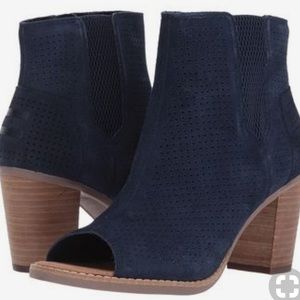 Toms Majorca peep toe navy suede perforated